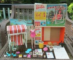 1964MISS BARBIEBOXMINT DOLL+SETSWINGWIGSSTANDOSSBACKDROP1st BEND LEGS