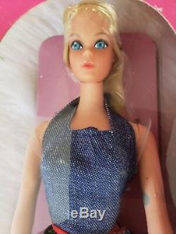 1971 BUSY BARBIE Doll withHOLDING HANDS Twist n' Turn #3311 Vintage Holds toys New