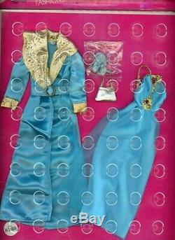 1977 NRFB 2062 Vintage Barbie Sears Exclusive Superstar Blue n Gold Fashion MINT