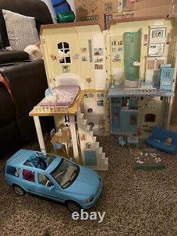 2004 Barbie Happy Family Nearly Complete Working Smart House and Blue Volvo