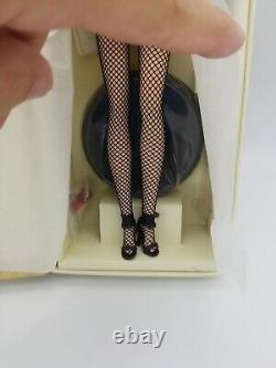 2007 The Usherette Silkstone Barbie Doll Gold Label Bfmc New And Mint