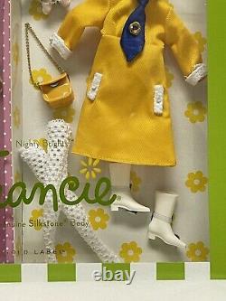 2011 NIGHTY BRIGHTS FRANCIE GIFTSET Silkstone Gold Label Barbie V0457 NRFB