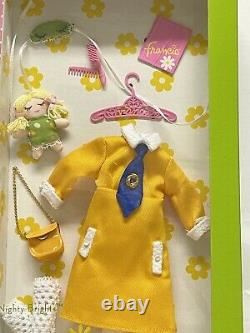 2011 NIGHTY BRIGHTS FRANCIE GIFTSET Silkstone Gold Label Barbie V0457 NRFB