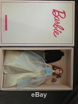 2018 Barbie Convention On the Avenue with Barbie Doll Mint LE 1/2000