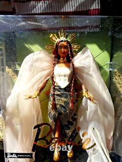 2024 Exqusite Asian Philippine American Barbie Styled By Design 2 Mint Shipper