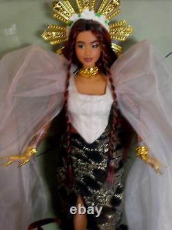 2024 Exqusite Asian Philippine American Barbie Styled By Design 2 Mint Shipper