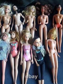 64 Vintage Modern Barbie Fashion Doll Lot #AC gray tote
