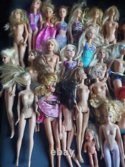 64 Vintage Modern Barbie Fashion Doll Lot #AC gray tote