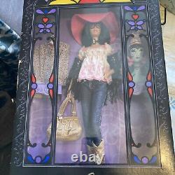 ANN aSURI Barbie Barbie collector gold 2005 limited edition