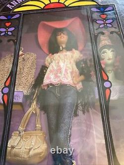 ANN aSURI Barbie Barbie collector gold 2005 limited edition