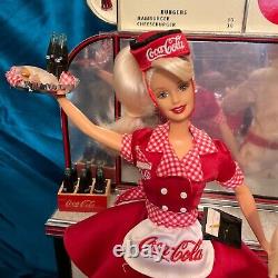 BARBIE Collector ED Coca-Cola Soda Fountain & 4 DOLLS ACCESSUSED 4 DISPLAY ONLY