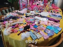 Barbie 321 Piece Lot