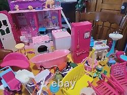 Barbie 321 Piece Lot