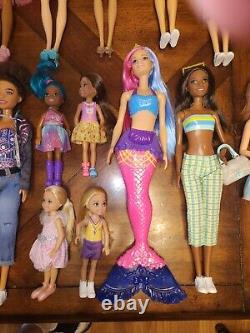 Barbie Doll And Friends Dressed, Accesories And Shoes, lot Of 50 Dolls. # CC-19