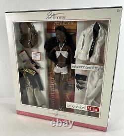 Barbie Models On Location MILAN AA Doll By Robert Best LOTS OF ACCESSORIES-NRFB