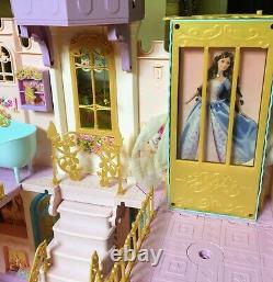 Barbie Princess and the Pauper LOT- 4 dolls, Royal Castle and Carriage