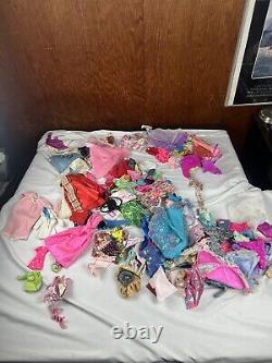 Barbie doll & clothing Lot