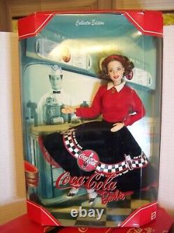 COCA COLA SODA FOUNTAIN BARBIE & KEN SODA JERK MAJORETTE SWEETHEART 5 Dolls Incl