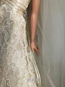 Carolina Herrera Bride Barbie Doll/Mint/Collectible/