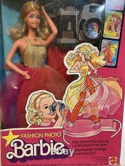 FASHION PHOTO BARBIE DOLL With PLAY CAMERA Mattel 2210 Vintage 1977 NRFB NIB