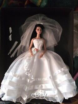 Fashion Royalty Lilith Integrity Toys & Barbie Collectibles Bride Set Stand New