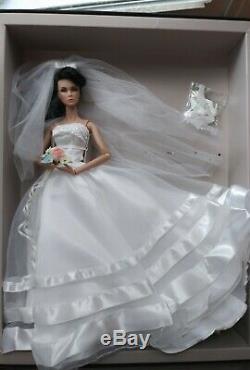 Fashion Royalty Lilith Integrity Toys & Barbie Collectibles Bride Set Stand New