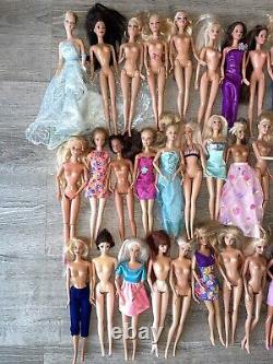 HUGE LOT OF 60 BARBIE DOLLS 90s & 2000s with MIXED CLOTHES Full Size & Kids/Teen