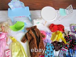 HUGE Lot Barbie Dolls and Clothes Shoes Bags Hats Accessories 300+ Pieces