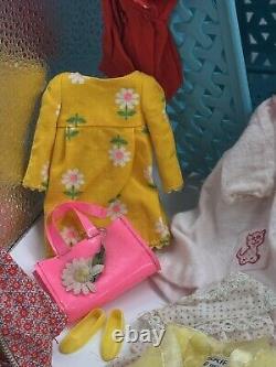 HUGE VINTAGE BARBIE LOT MATTEL JAPANESE SKIPPER MUST SEE 110+ Pieces Clothing