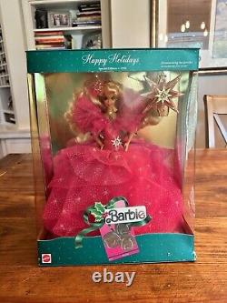 Happy Holidays 1990 Barbie Doll Special Edition (MINT) With Ornament