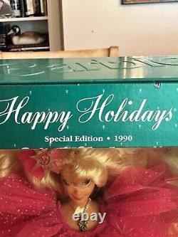 Happy Holidays 1990 Barbie Doll Special Edition (MINT) With Ornament