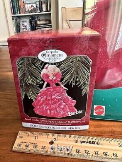 Happy Holidays 1990 Barbie Doll Special Edition (MINT) With Ornament