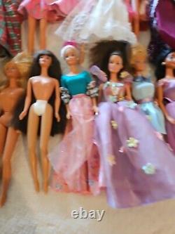 Large Lot Of 28 1960's Barbie Dolls 19 With Clothes 9 WithO