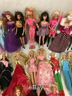 Lot of 25 Barbies Complete With Original Outfits Collector Swan Some Are Vintage