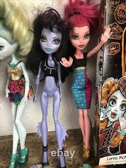 Lot of Mattel Monster High, Happily Ever After & Bratz Dolls Accessories