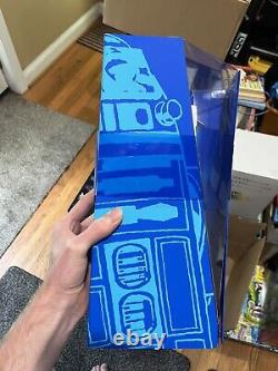 MINT Mattel 2019 Star Wars R2D2 X Barbie Limited Edition Doll GHT79 Gold Label