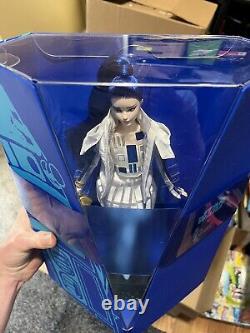 MINT Mattel 2019 Star Wars R2D2 X Barbie Limited Edition Doll GHT79 Gold Label