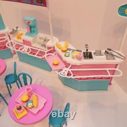 Mattel 1995 Barbie Food Court Hamburgs Hotdogs Ice-cream Mall Parts Lot RARE