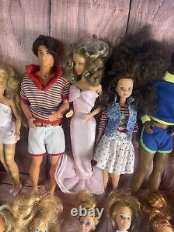 Mattel lot 18 vintage barbie dolls
