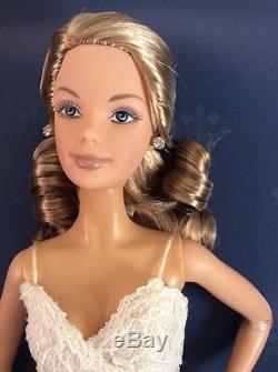 Monique Lhuillier Bride Barbie Platinum Label. MINT 2006 SIGNED RARE HTF