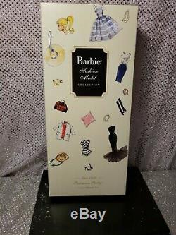 Parisienne Pretty Silkstone Barbie Doll 2009 Gold Label Mattel #n6594 Mint Nrfb