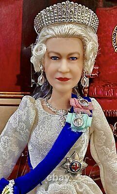 Queen Elizabeth Barbie Platinum Jubilee Doll Ships FAST Mint Box AUTHENTIC #2