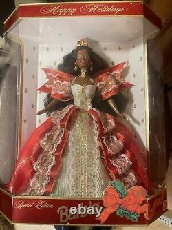 RARE Happy Holidays Special Edition 1997 Barbie Doll MINT CONDITION