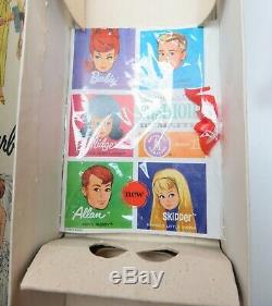 RARE MINT IN BOX Ash Blonde SWIRL 1964 Barbie Vintage WRIST TAG