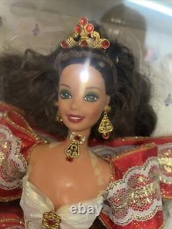 RARE NRFB NIB Happy Holidays 1997 Barbie Doll MINT Green Eyes