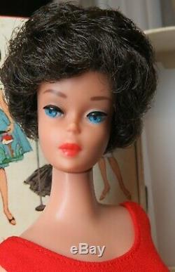 Stunning Near Mint Vintage Brunette Bubble Cut Barbie in Box