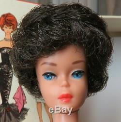 Stunning Near Mint Vintage Brunette Bubble Cut Barbie in Box