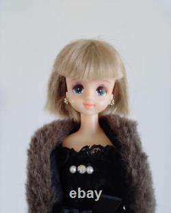 Takara Barbie Doll mint