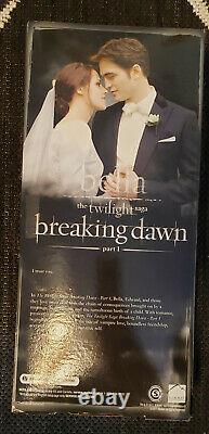 The Twilight Saga Breaking Dawn Bella Swan Wedding Dress Barbie NRFB