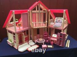 VINTAGE 1985 AUTHENTIC BARBIE DREAM HOUSE PINK WHITE Some Furniture COLLECTIBLE